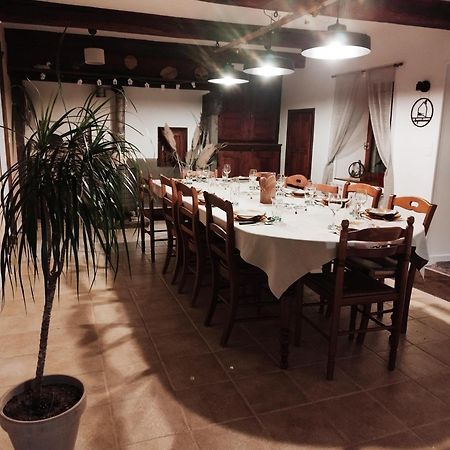 Gite Au Gre Du Vent - 12 Personnes - Calme, Nature Et Confort La Goutelle 외부 사진