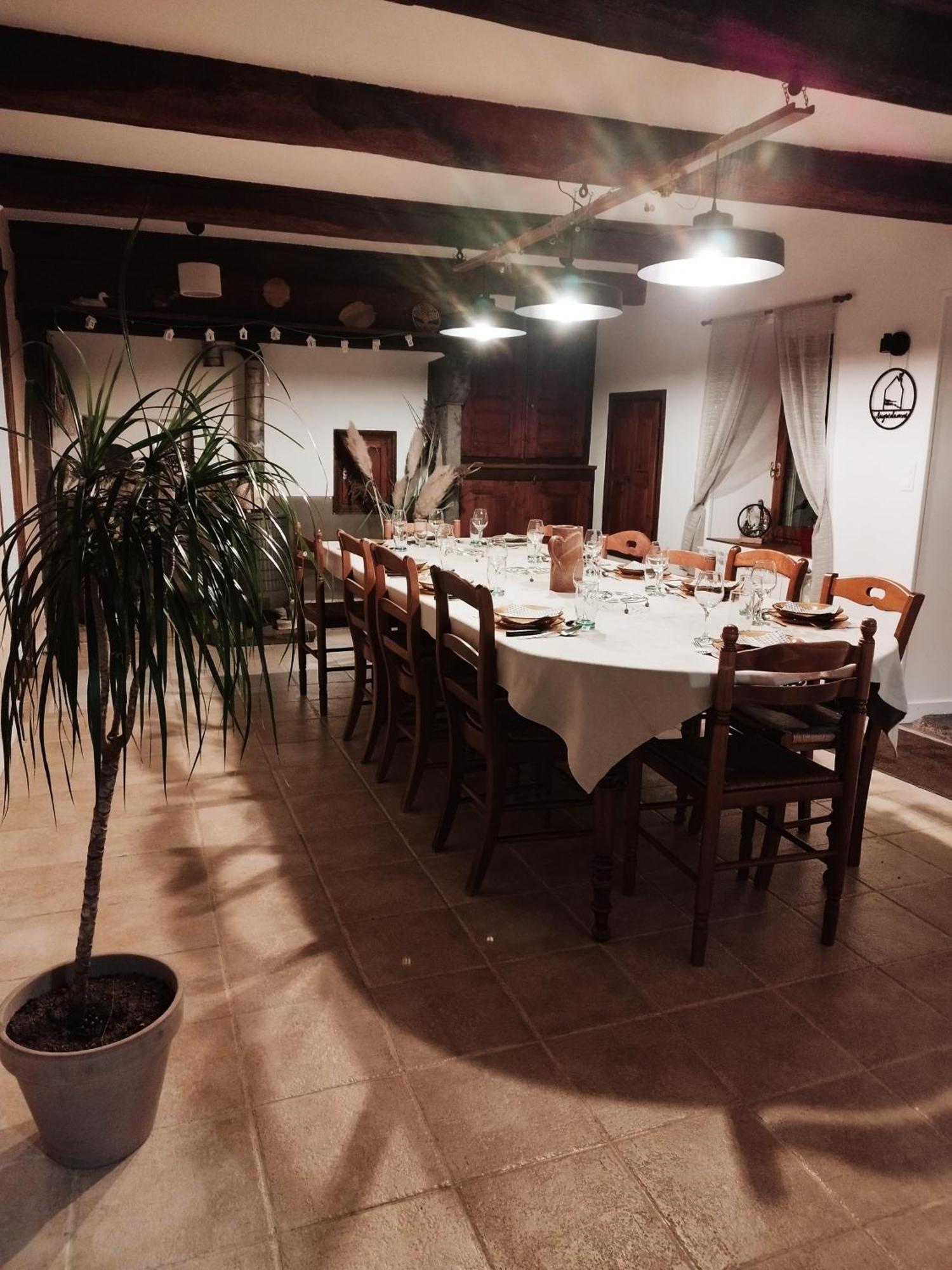 Gite Au Gre Du Vent - 12 Personnes - Calme, Nature Et Confort La Goutelle 외부 사진